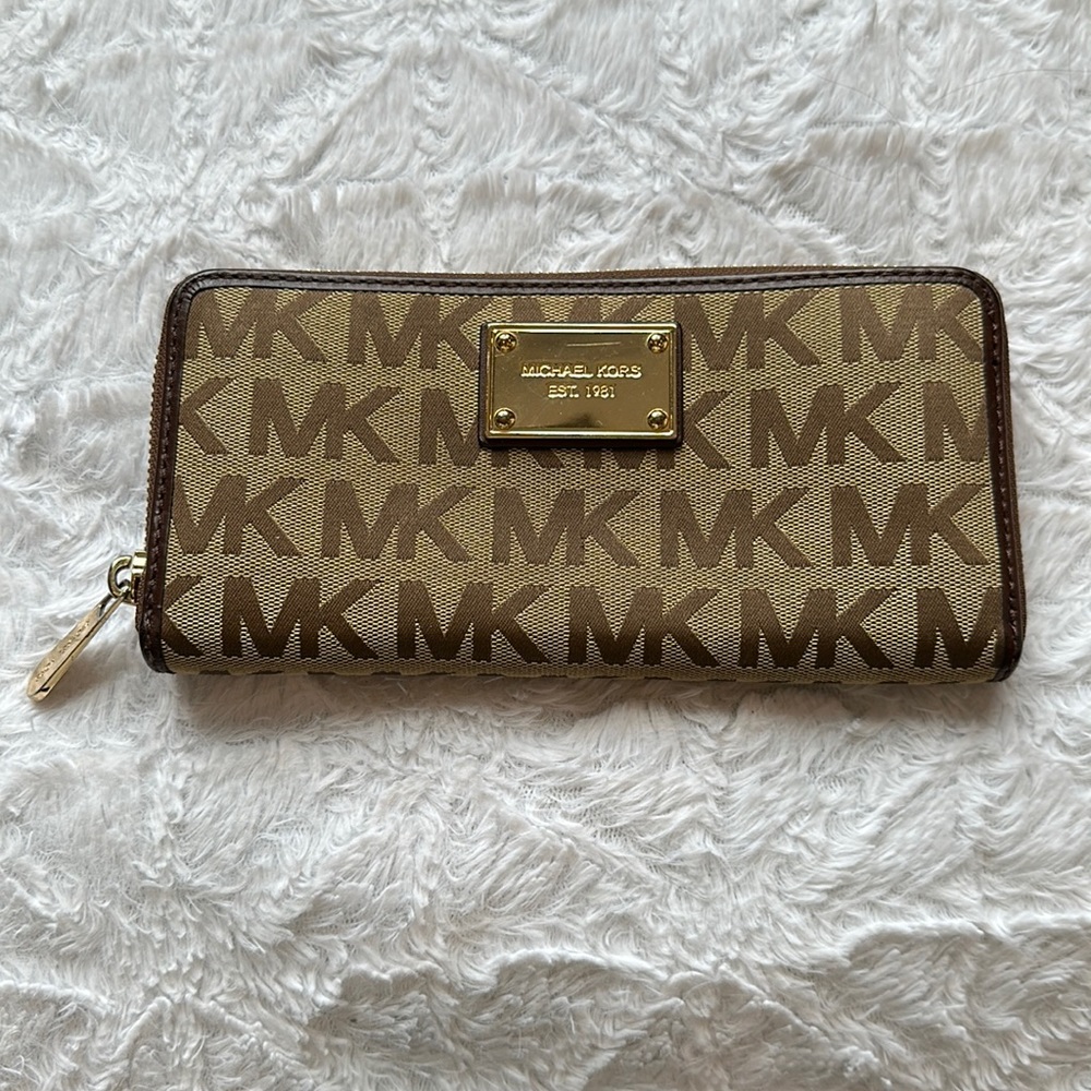 MK wallet